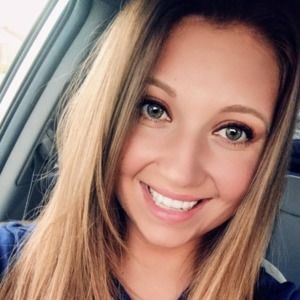 Meet your Posher, Mirela